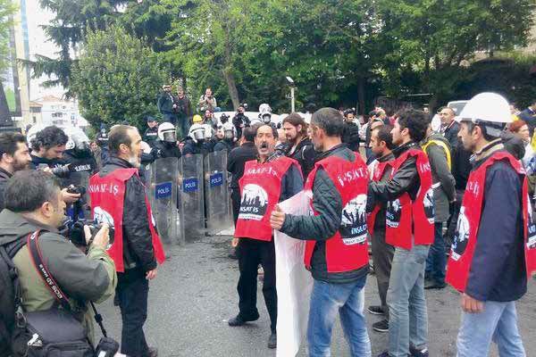“Dünyayı Biz İnşa Ediyoruz, Altında Biz Kalıyoruz; Artık Yeter!”